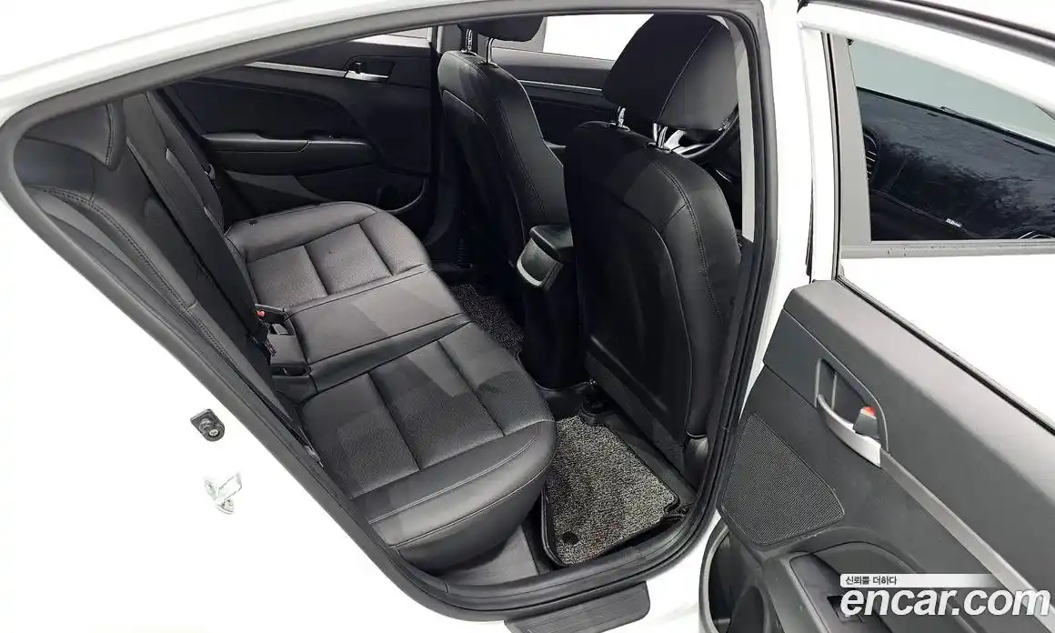 Hyundai Avante 2020 1.6 Автомат в Москве № 529793, фото 12