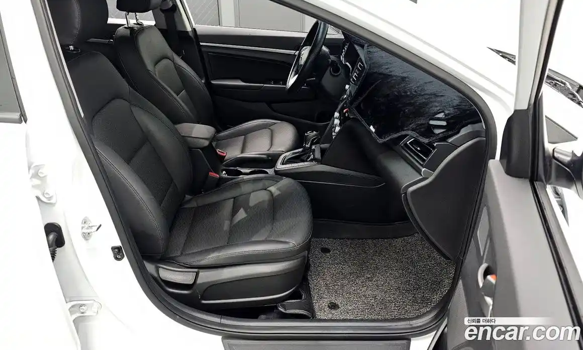 Hyundai Avante 2020 1.6 Автомат в Москве № 529793, фото 13