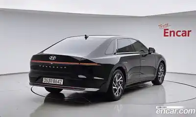 Hyundai Grandeur 2023 2.5 Автомат в Москве № 529985, миниатюра 2