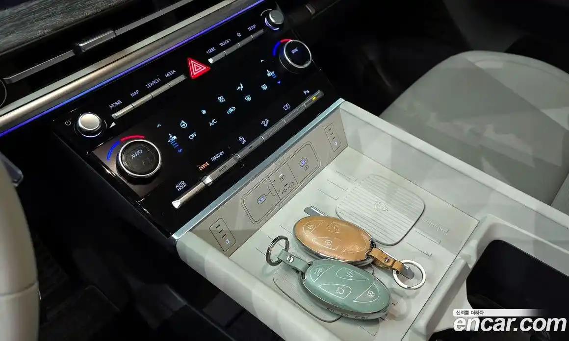 Hyundai Santa Fe 2024 2.5 Автомат в Москве № 530483, фото 18