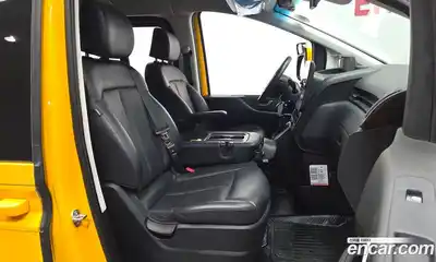 Hyundai Staria 2023 3.5 Автомат в Москве № 531284, миниатюра 11