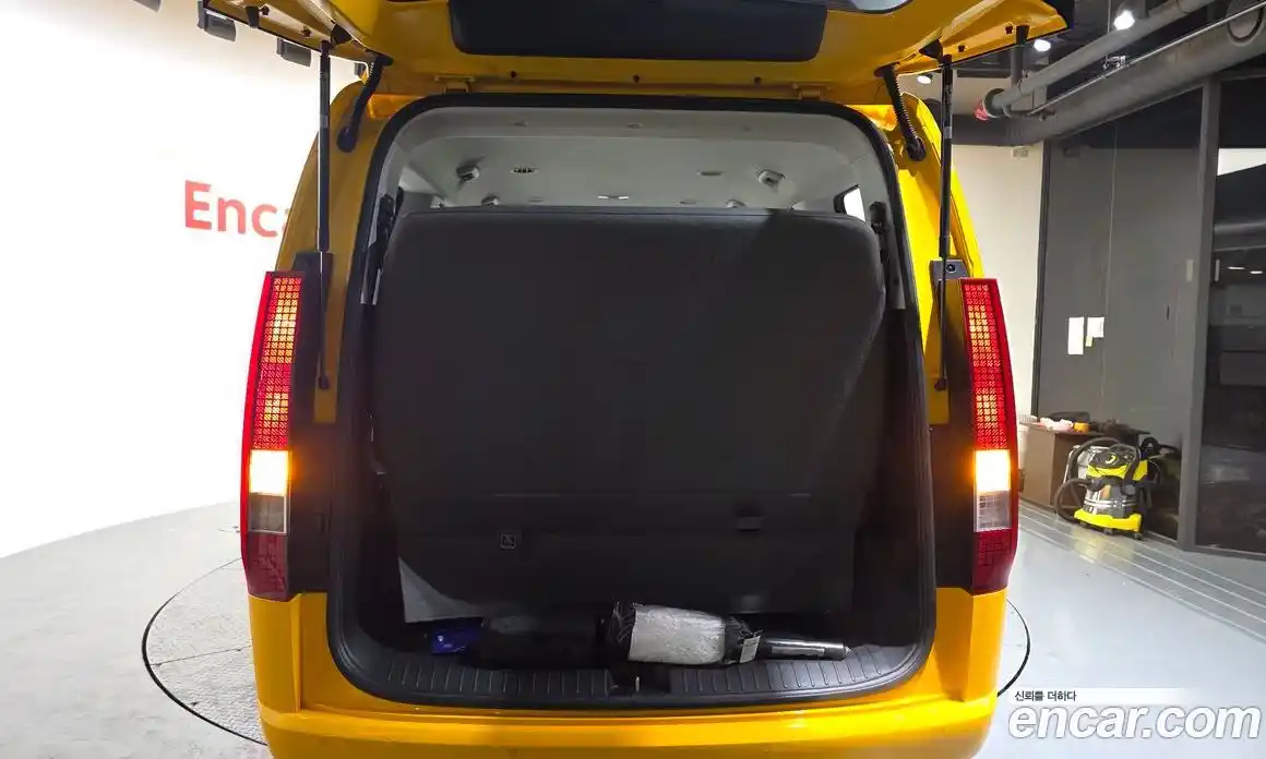 Hyundai Staria 2023 3.5 Автомат в Москве № 531284, фото 20