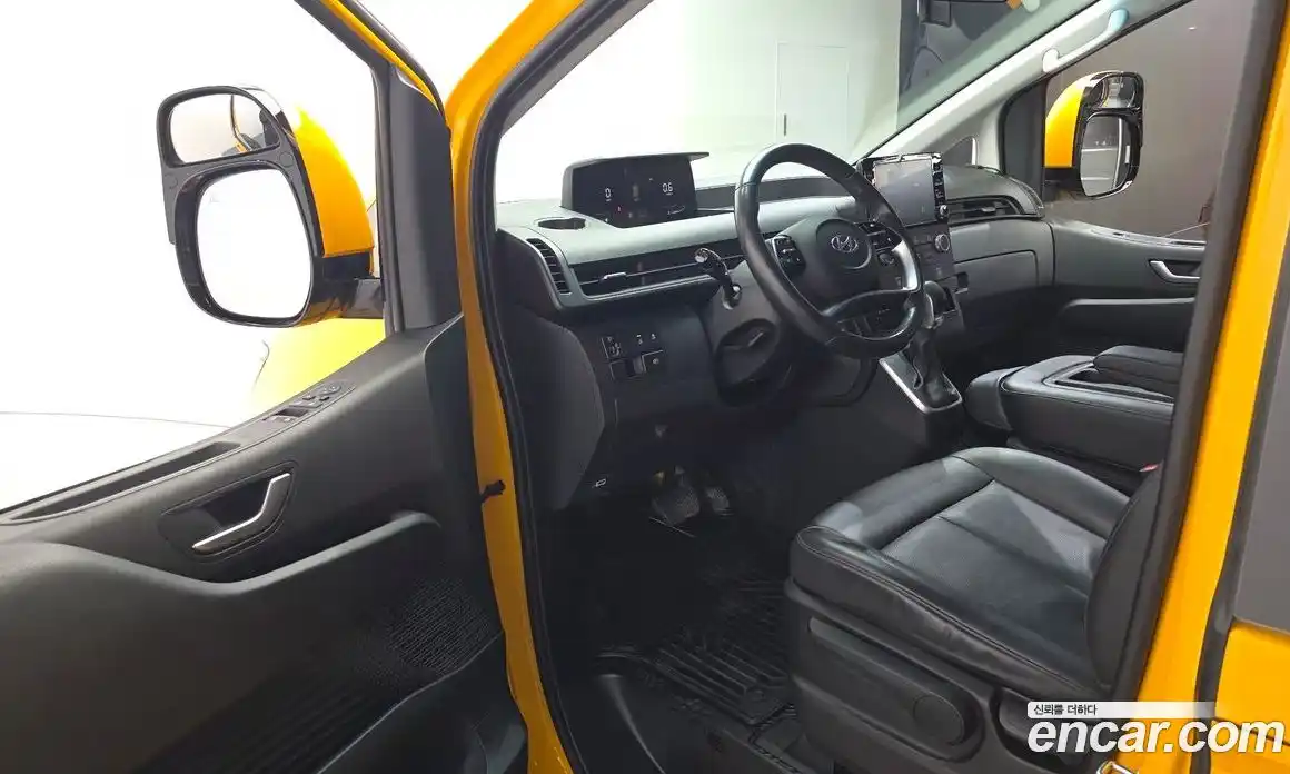 Hyundai Staria 2023 3.5 Автомат в Москве № 531284, фото 10