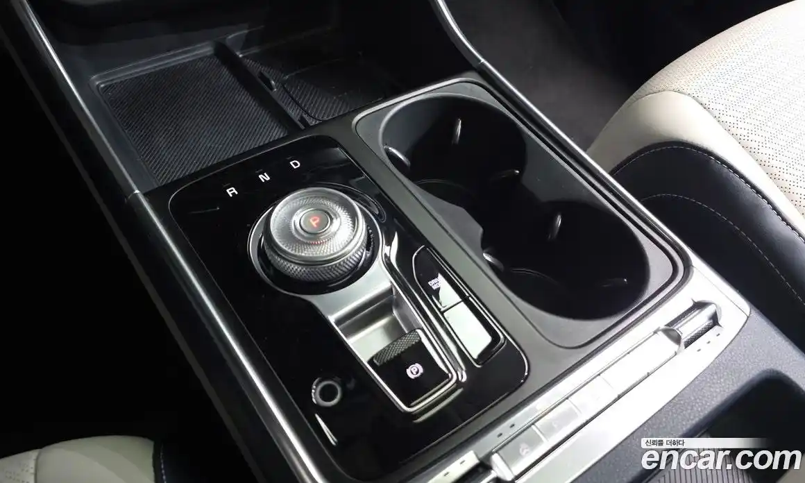 Kia Canival 2024 1.6 Автомат в Москве № 532444, фото 8