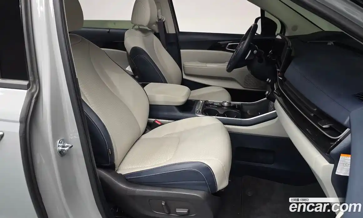 Kia Canival 2024 1.6 Автомат в Москве № 532444, фото 9