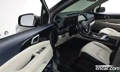 Kia Canival 2024 1.6 Автомат в Москве № 532444, миниатюра 10