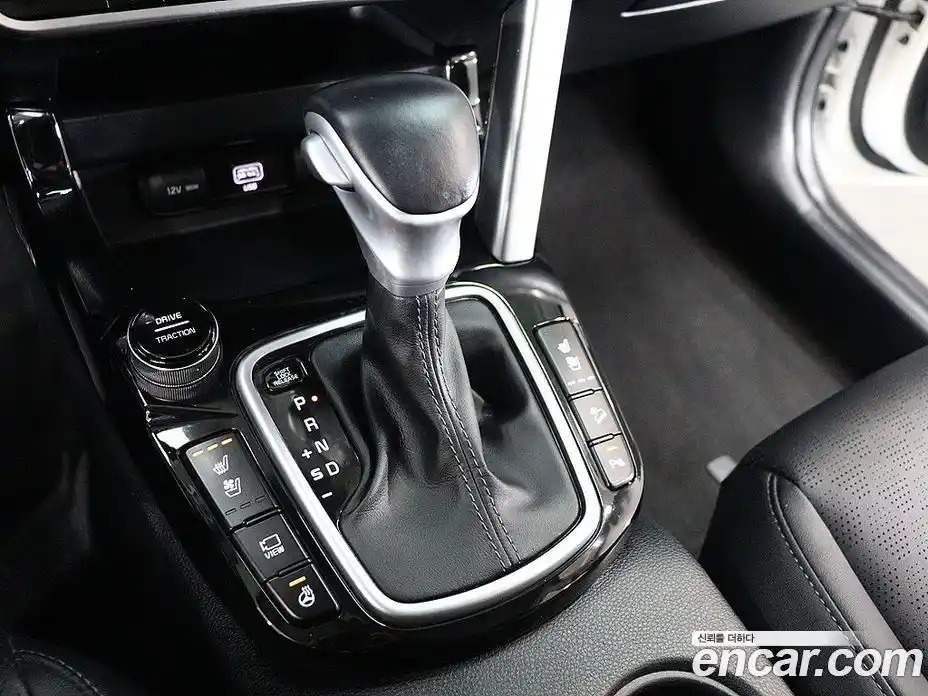 Kia Seltos 2023 1.6 Автомат в Москве № 535217, фото 13