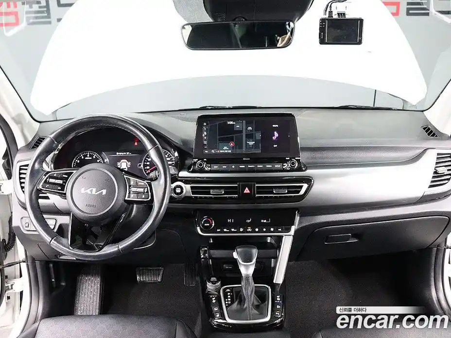 Kia Seltos 2023 1.6 Автомат в Москве № 535217, фото 14