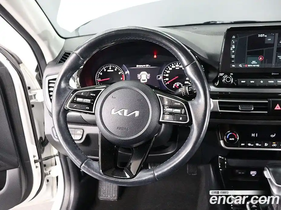 Kia Seltos 2023 1.6 Автомат в Москве № 535217, фото 15