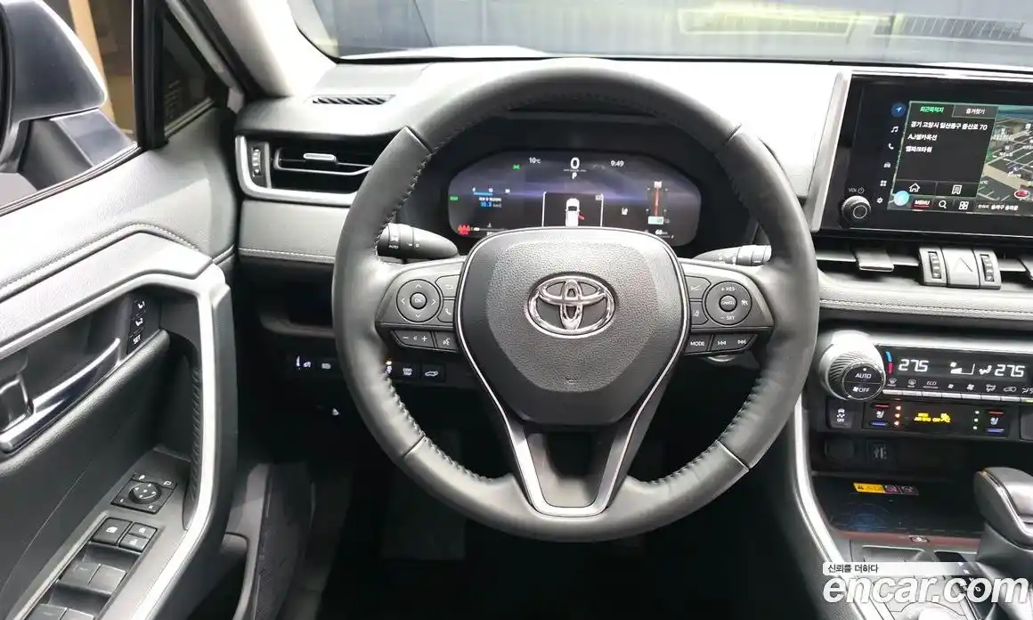 Toyota RAV4 2025 2.5 Автомат в Москве № 535368, фото 13