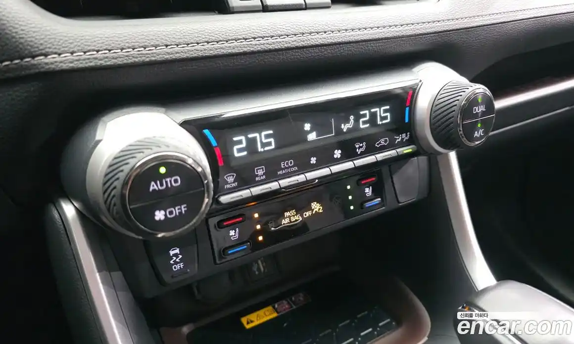 Toyota RAV4 2025 2.5 Автомат в Москве № 535368, фото 16