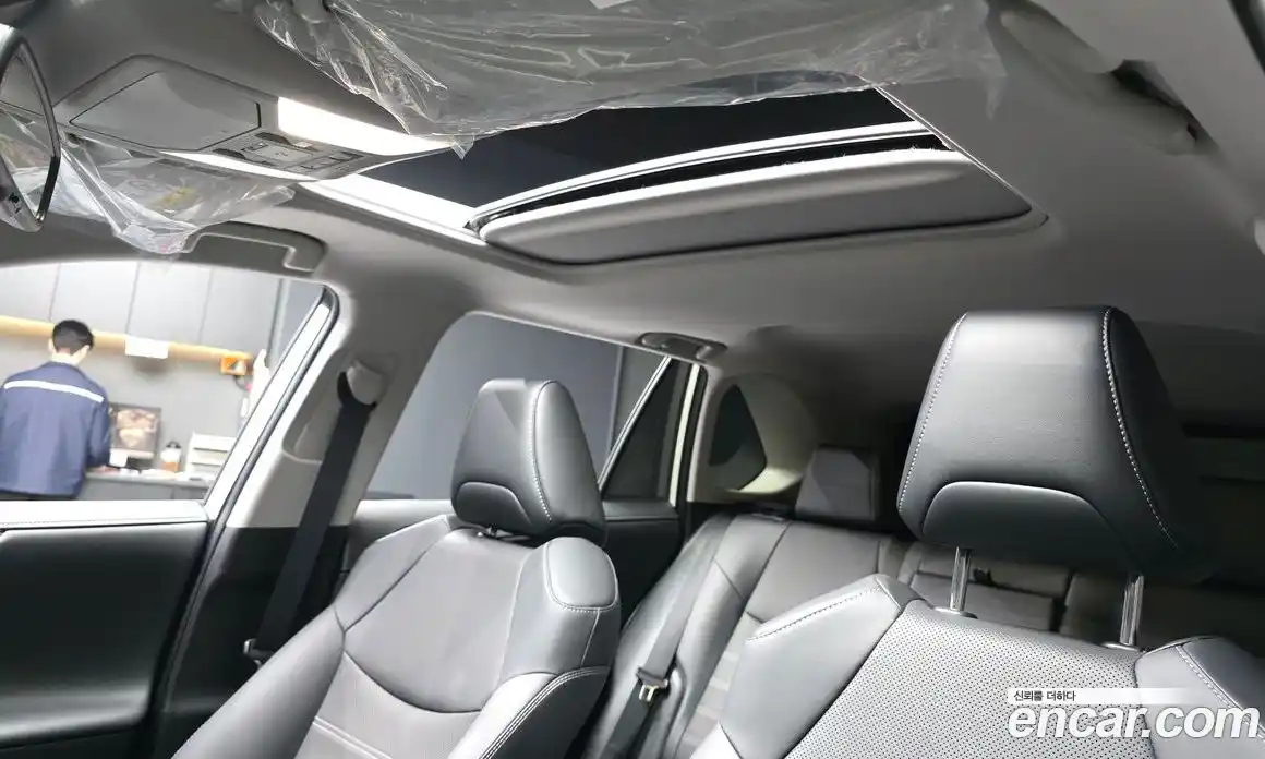 Toyota RAV4 2025 2.5 Автомат в Москве № 535368, фото 18