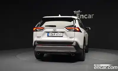 Toyota RAV4 2025 2.5 Автомат в Москве № 535368, миниатюра 4