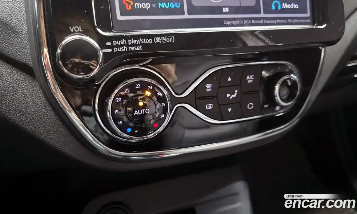 Renault QM3 2017 1.5 Автомат в Москве № 535746, фото 18