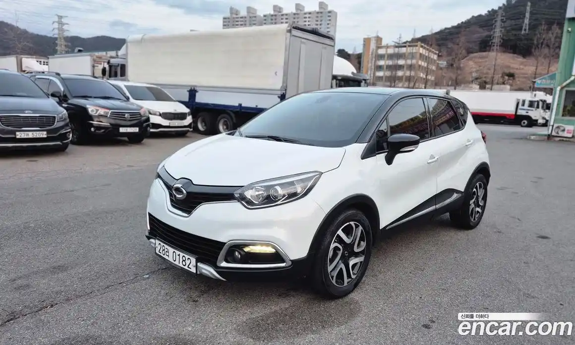 Renault QM3 2017 1.5 Автомат в Москве № 537220, фото 1