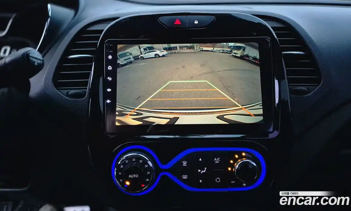 Renault QM3 2017 1.5 Автомат в Москве № 537220, фото 15