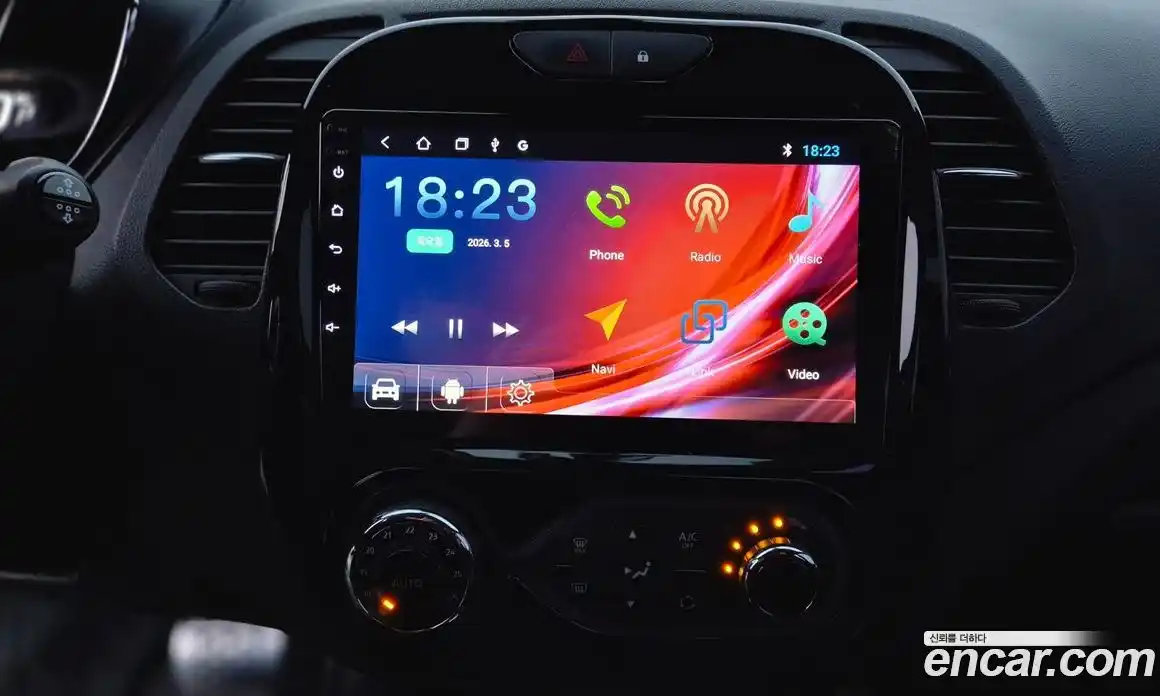 Renault QM3 2017 1.5 Автомат в Москве № 537220, фото 16