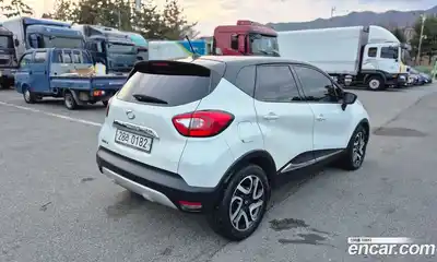 Renault QM3 2017 1.5 Автомат в Москве № 537220, миниатюра 4