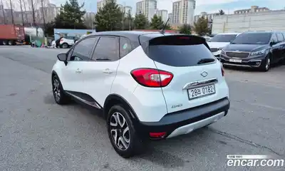 Renault QM3 2017 1.5 Автомат в Москве № 537220, миниатюра 6