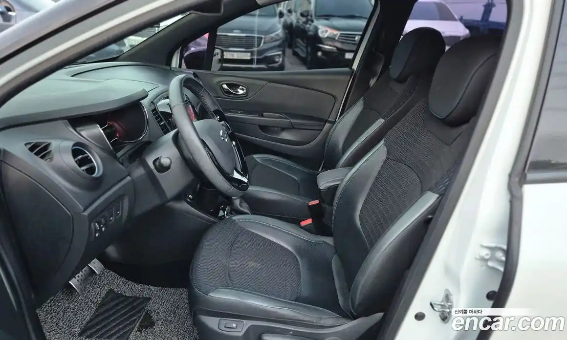 Renault QM3 2017 1.5 Автомат в Москве № 537220, фото 9