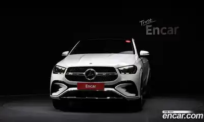 Mercedes-Benz GLE-Class 2023 3.0 Автомат в Москве № 542023, миниатюра 3