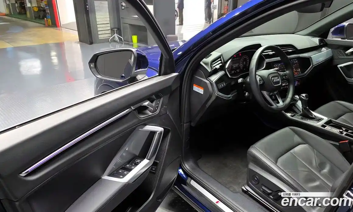 Audi Q3 2023 2.0 Автомат в Москве № 543800, фото 12