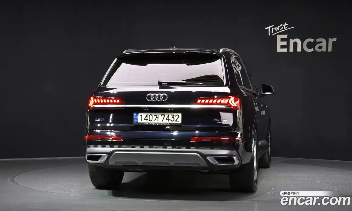 Audi Q7 2021 3.0 Автомат в Москве № 544689, фото 4