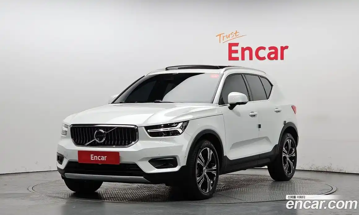 Volvo XC40 2021 2.0 Автомат в Москве № 545077, фото 1