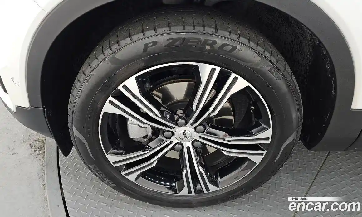 Volvo XC40 2021 2.0 Автомат в Москве № 545077, фото 5