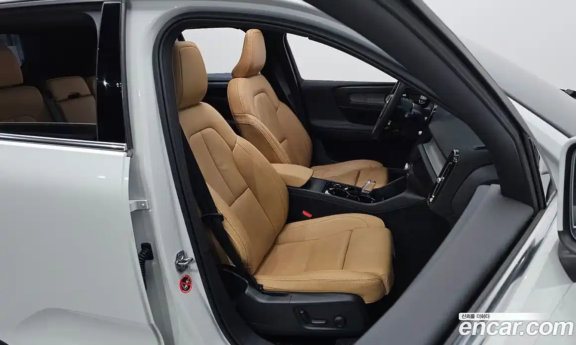 Volvo XC40 2021 2.0 Автомат в Москве № 545077, фото 10