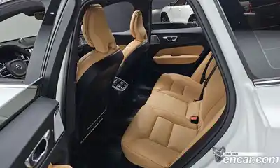 Volvo XC60 2022 2.0 Автомат в Москве № 545099, миниатюра 12