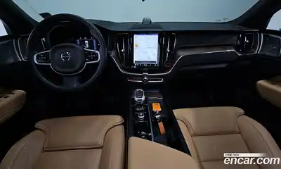 Volvo XC60 2022 2.0 Автомат в Москве № 545099, миниатюра 7