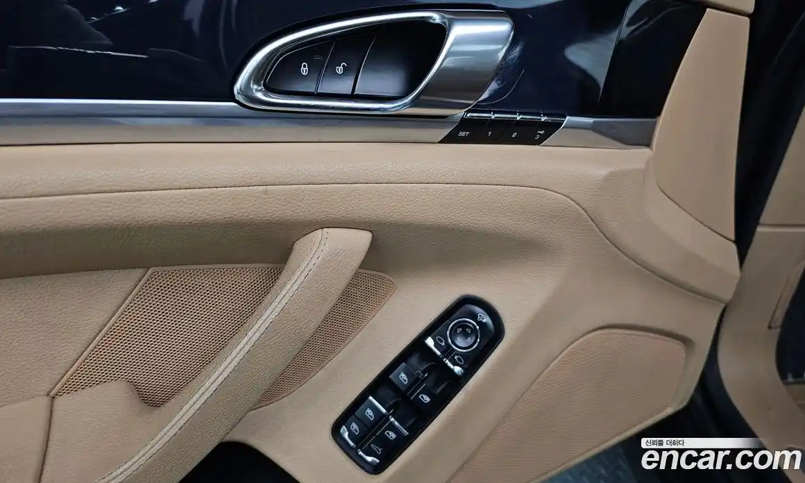 Porsche Panamera 2014 3.6 Автомат в Москве № 545563, фото 17