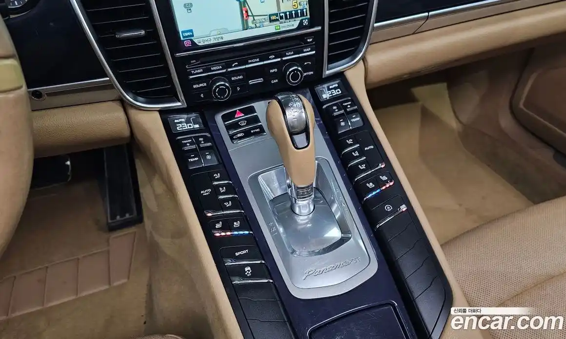 Porsche Panamera 2014 3.6 Автомат в Москве № 545563, фото 10