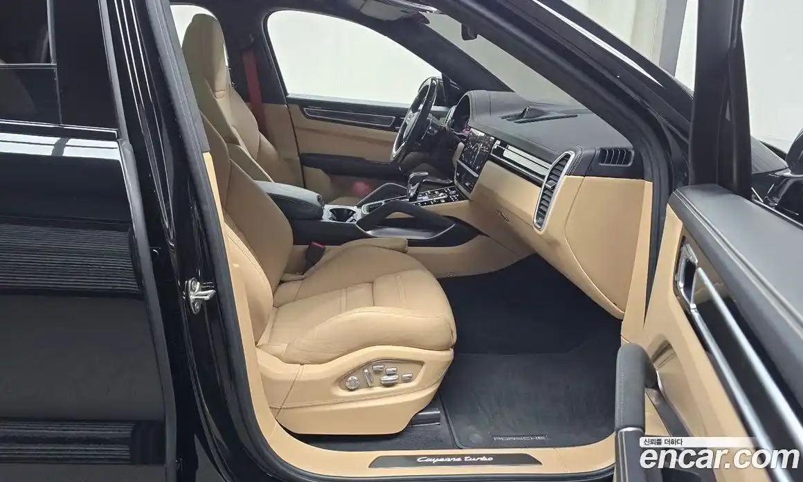 Porsche Cayenne 2023 4.0 Автомат в Москве № 545619, фото 11
