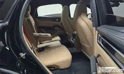 Porsche Cayenne 2023 4.0 Автомат в Москве № 545619, миниатюра 12
