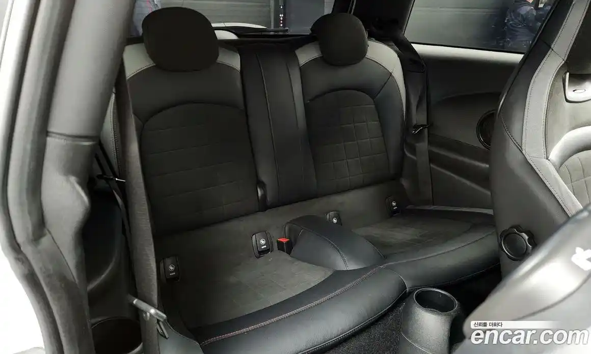 Mini Cooper 2023 2.0 Автомат в Москве № 546390, фото 12