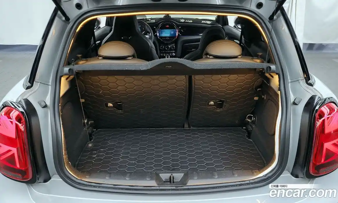 Mini Cooper 2023 2.0 Автомат в Москве № 546390, фото 19