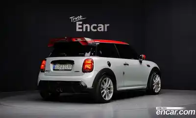 Mini Cooper 2023 2.0 Автомат в Москве № 546390, миниатюра 2