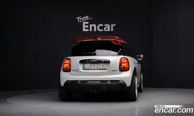 Mini Cooper 2023 2.0 Автомат в Москве № 546390, миниатюра 4