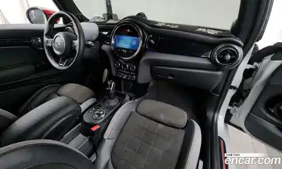 Mini Cooper 2023 2.0 Автомат в Москве № 546390, миниатюра 7