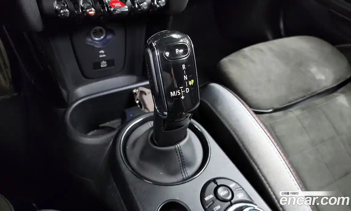 Mini Cooper 2023 2.0 Автомат в Москве № 546390, фото 9