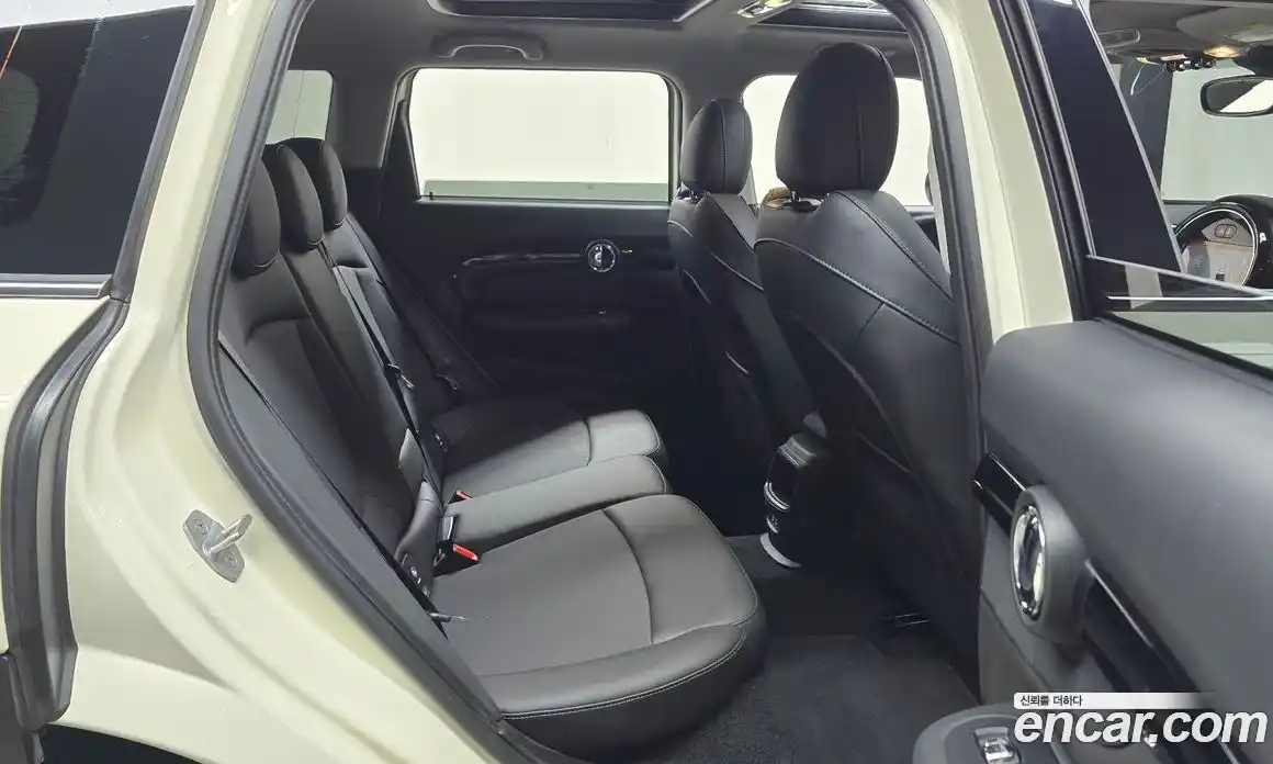 Mini Clubman 2022 2.0 Автомат в Москве № 546437, фото 12