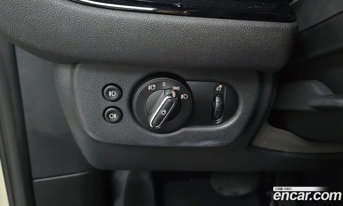 Mini Clubman 2022 2.0 Автомат в Москве № 546437, фото 17