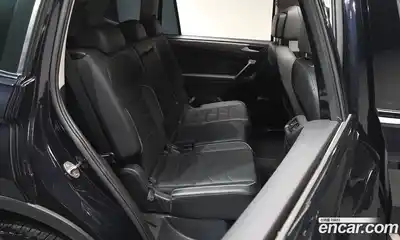 Volkswagen Tiguan 2024 2.0 Автомат в Москве № 547229, миниатюра 11