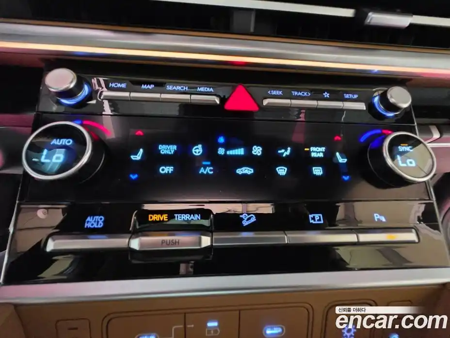 Hyundai Santa Fe 2024 1.6 Автомат в Москве № 562644, фото 12