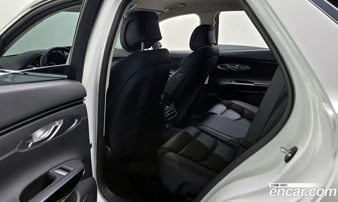 Genesis GV70 2024 2.5 Автомат в Москве № 58987, фото 17