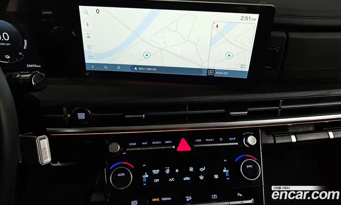 Hyundai Santa Fe 2024 1.6 Автомат в Москве № 109262, фото 14