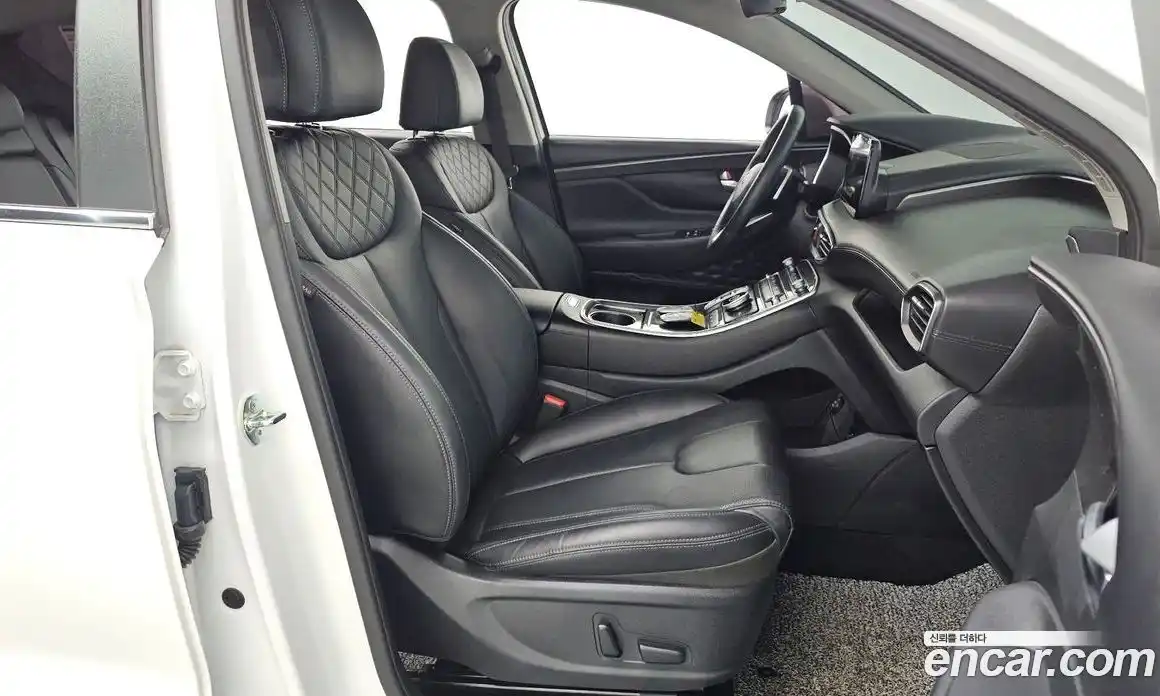 Hyundai Santa Fe 2023 2.5 Автомат в Москве № 112178, фото 11