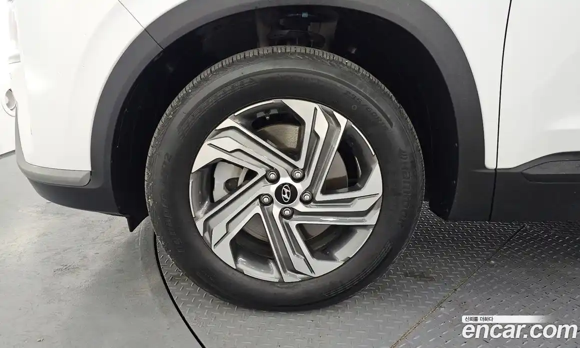 Hyundai Santa Fe 2023 2.5 Автомат в Москве № 112178, фото 5